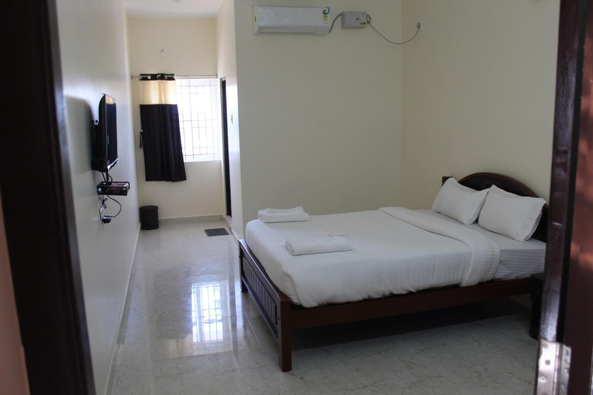 Kumaran Residency Hotel Dindigul Exterior photo